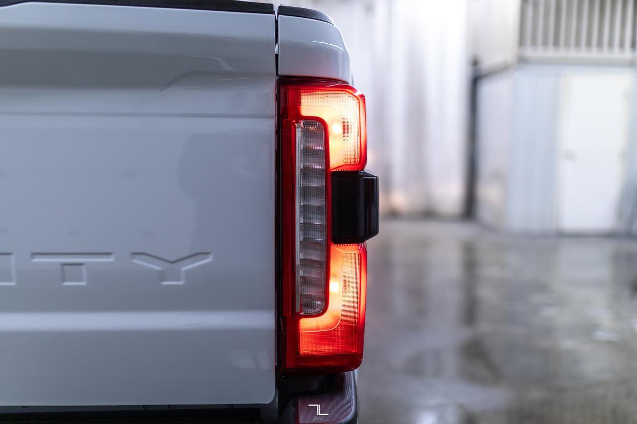 2023 Ford F-350 4x4 Crew Cab XLT FX4 Longbox PSeat BCam Red Deer AB