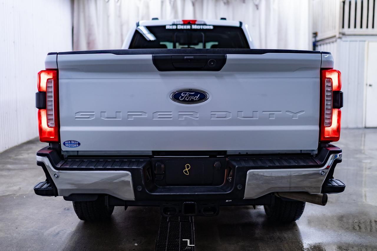2023 Ford F-350 4x4 Crew Cab XLT FX4 Longbox PSeat BCam Red Deer AB
