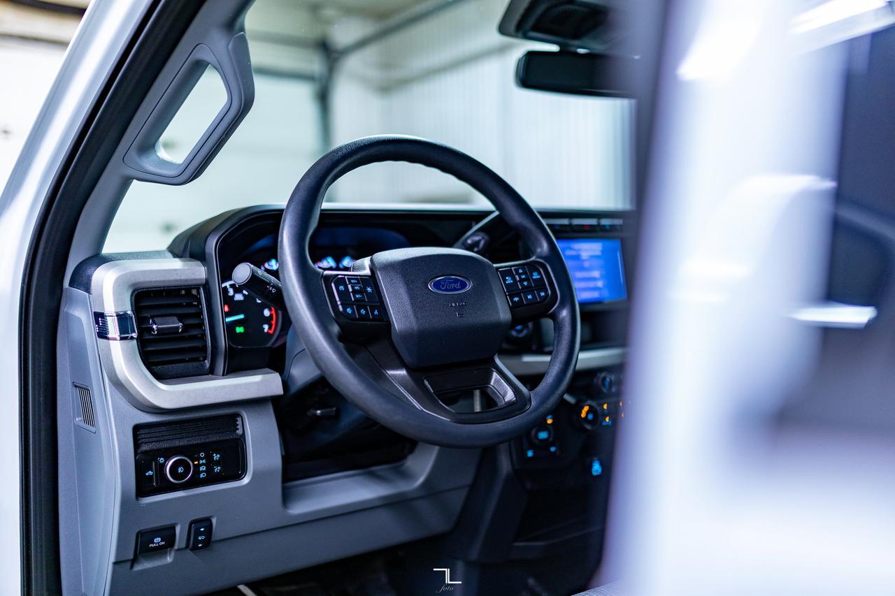 2023 Ford F-350 4x4 Crew Cab XLT FX4 Longbox PSeat BCam Red Deer AB