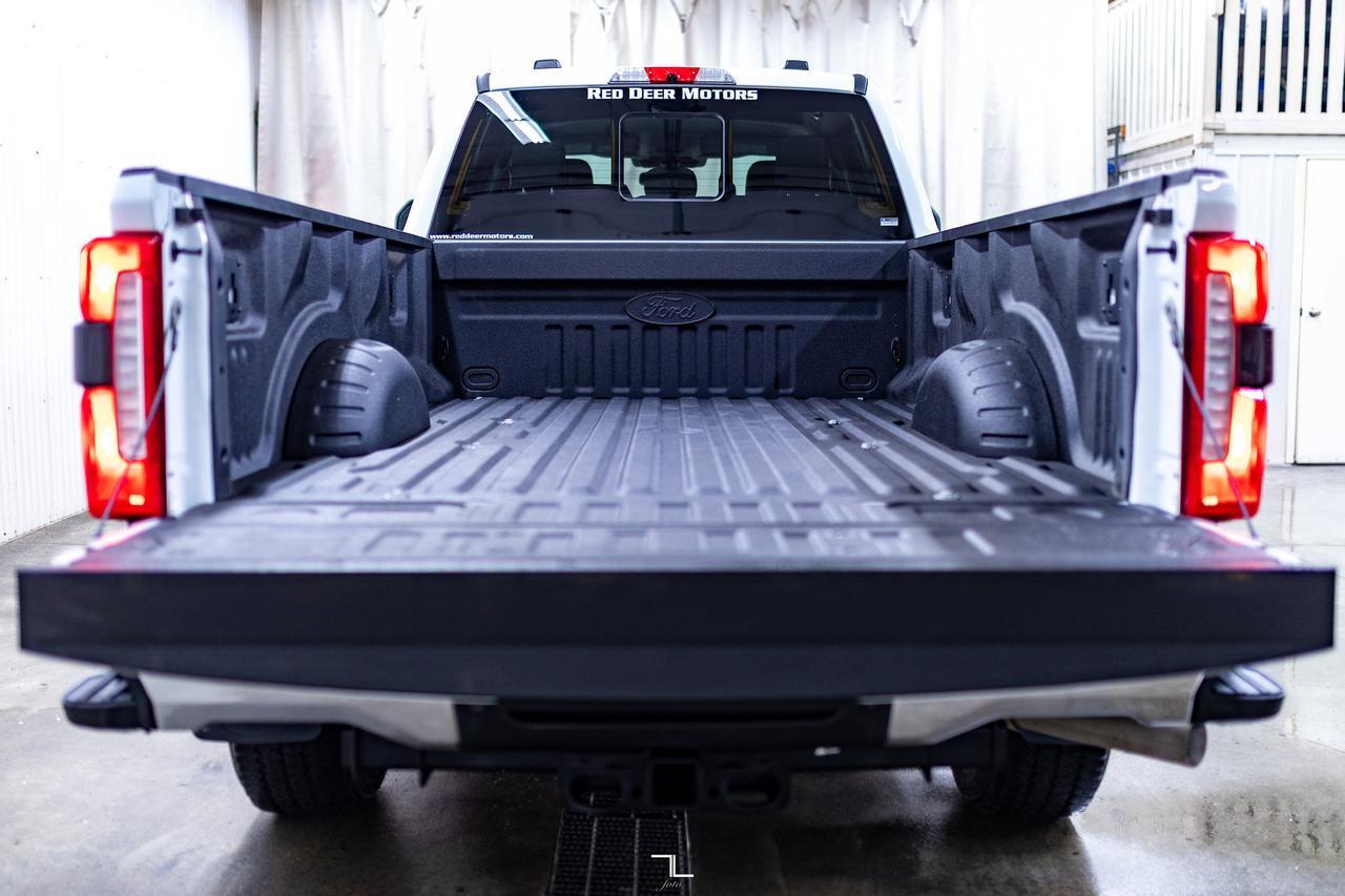 2023 Ford F-350 4x4 Crew Cab XLT FX4 Longbox PSeat BCam Red Deer AB