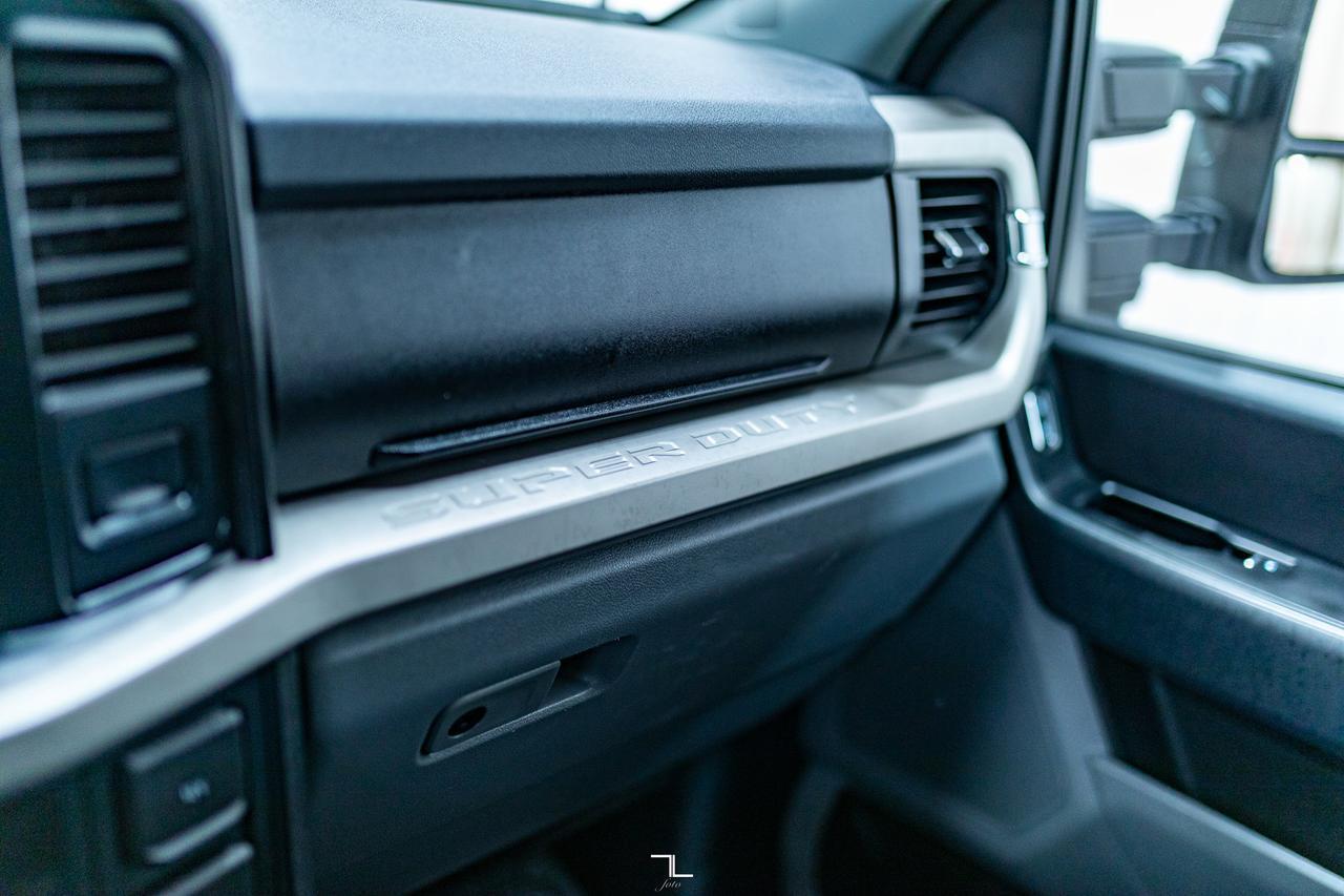 2023 Ford F-350 4x4 Crew Cab XLT FX4 Longbox PSeat BCam Red Deer AB