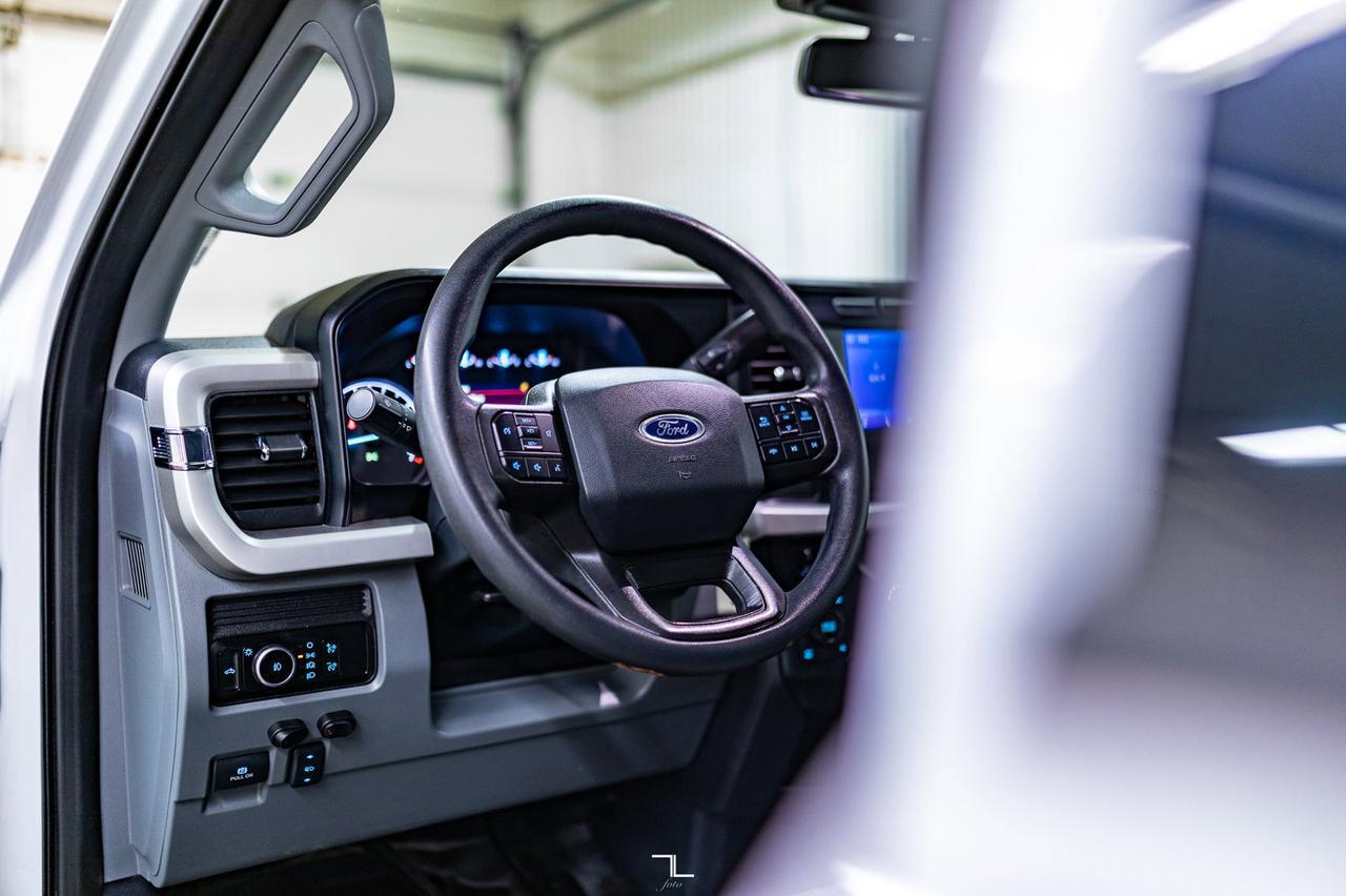 2023 Ford F-350 4x4 Crew Cab XLT FX4 Longbox Pseat BCam Red Deer AB