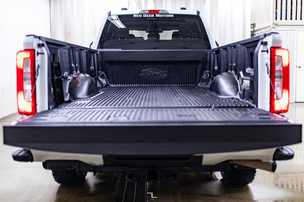 2023 Ford F-350 4x4 Crew Cab XLT FX4 Longbox Pseat BCam Red Deer AB