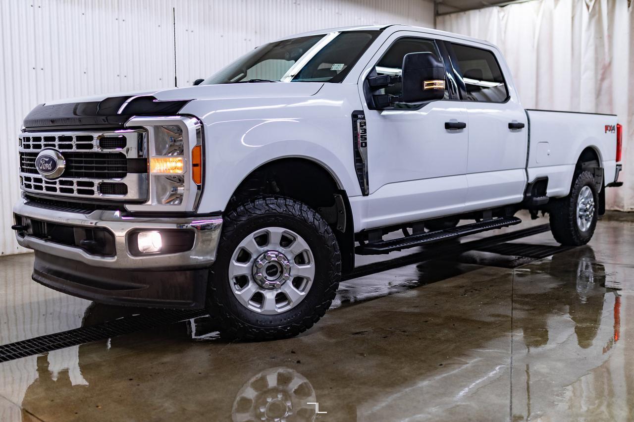 2023 Ford F-350 4x4 Crew Cab XLT FX4 Longbox Pseat BCam Red Deer AB