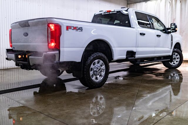 2023 Ford F-350 4x4 Crew Cab XLT FX4 Longbox Pseat BCam Red Deer AB