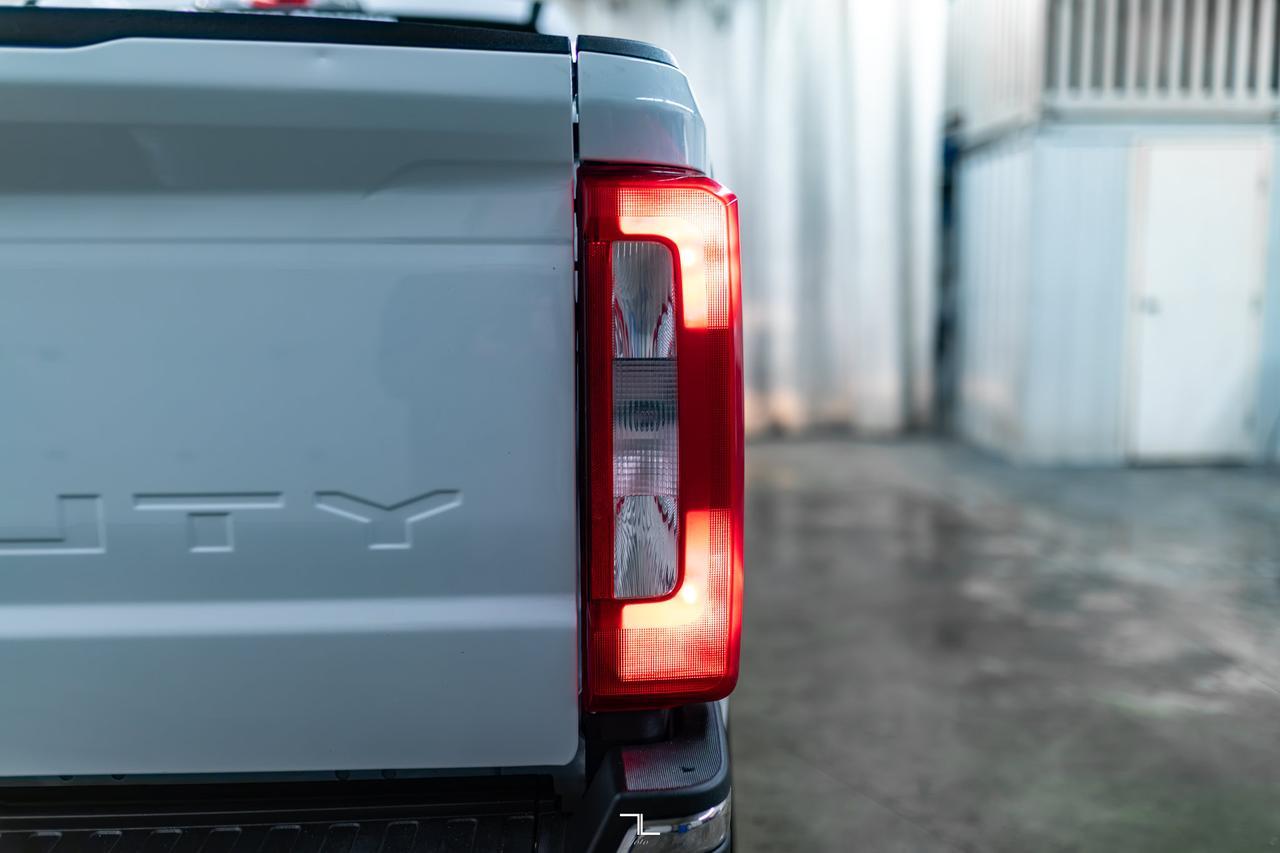 2023 Ford F-350 4x4 Crew Cab XLT FX4 PSeat BCam Red Deer AB