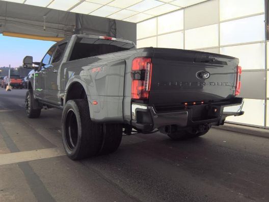 2023 Ford F-350 Lariat Long Bed DRW