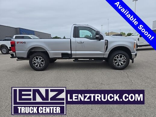 2023_Ford_F-350 SRW Super Duty_4x4 Regular Cab XLT_ Fond du Lac WI