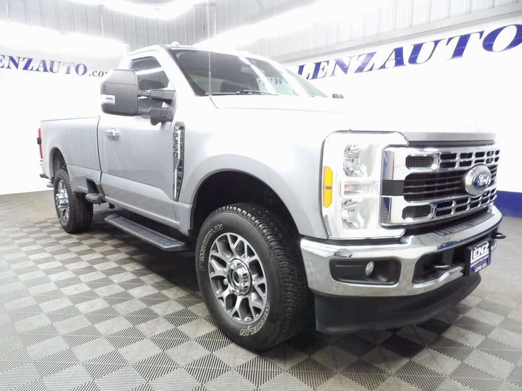 2023 Ford F-350 Super Duty 4x4 Regular Cab XLT SRW Fond du Lac WI