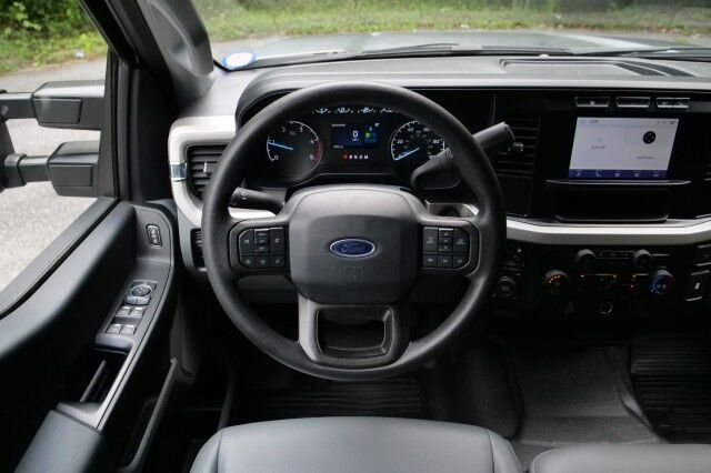 2023 Ford F-350 Super Duty XL 4X4 / 6.7L Turbo Diesel V8 / Wheels & Tires Upgrade! High Point NC