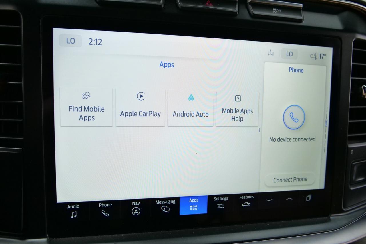 2023 Ford F-350SD Chassis LARIAT 4X4 / DRW / V8 Diesel / Cooled Seats! Lincolnton NC