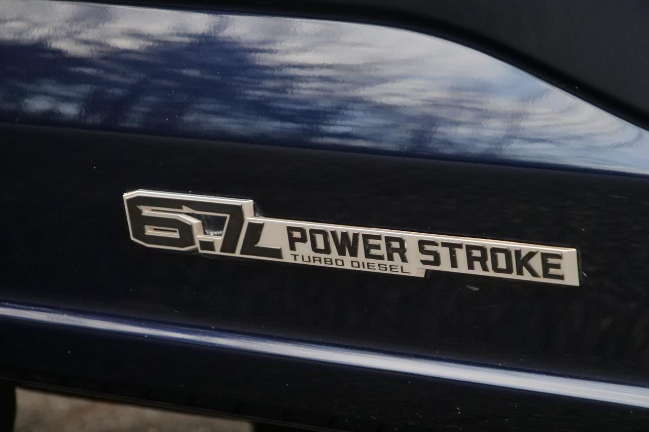 2023 Ford F-350SD Chassis LARIAT 4X4 / DRW / V8 Diesel / Cooled Seats! Lincolnton NC