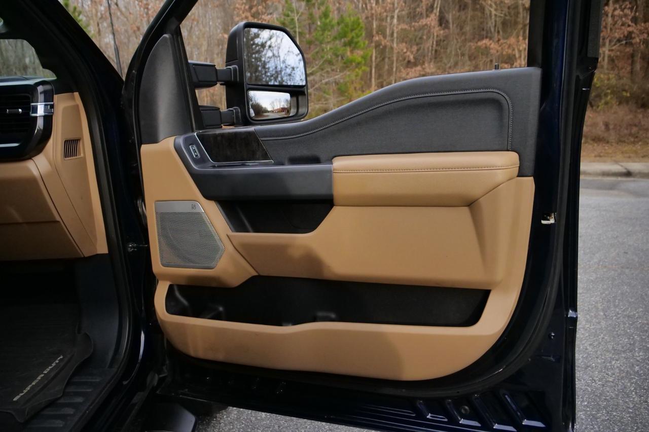 2023 Ford F-350SD Chassis LARIAT 4X4 / DRW / V8 Diesel / Cooled Seats! Lincolnton NC