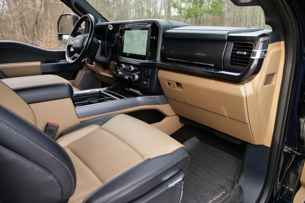 2023 Ford F-350SD Chassis LARIAT 4X4 / DRW / V8 Diesel / Cooled Seats! Lincolnton NC