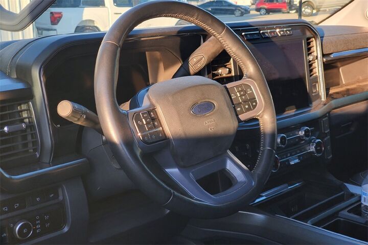 2023 Ford F-350SD Lariat  TX