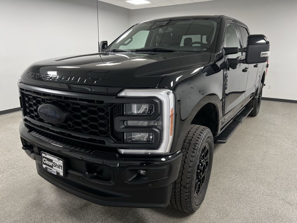 2023 Ford F-350 photo 4