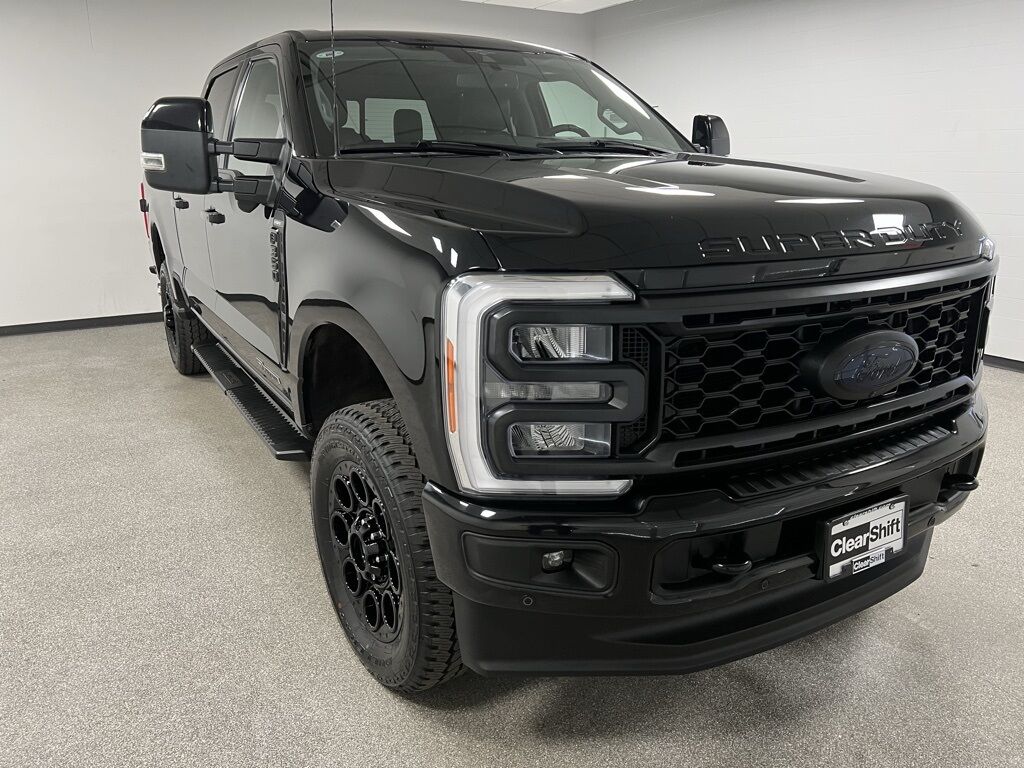 2023 Ford F-350SD Lariat