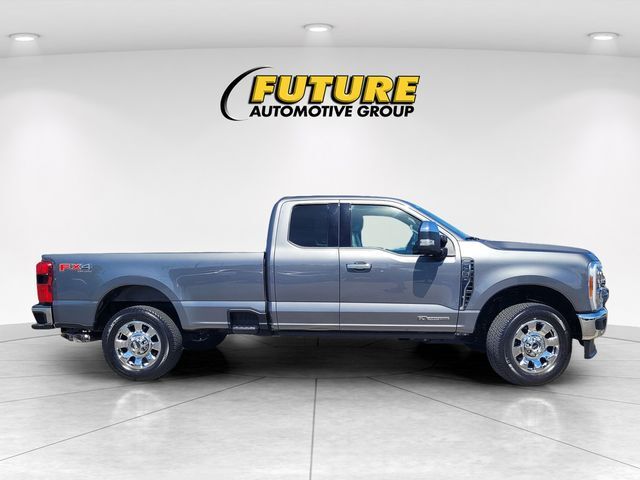 2023 Ford F-350SD Lariat