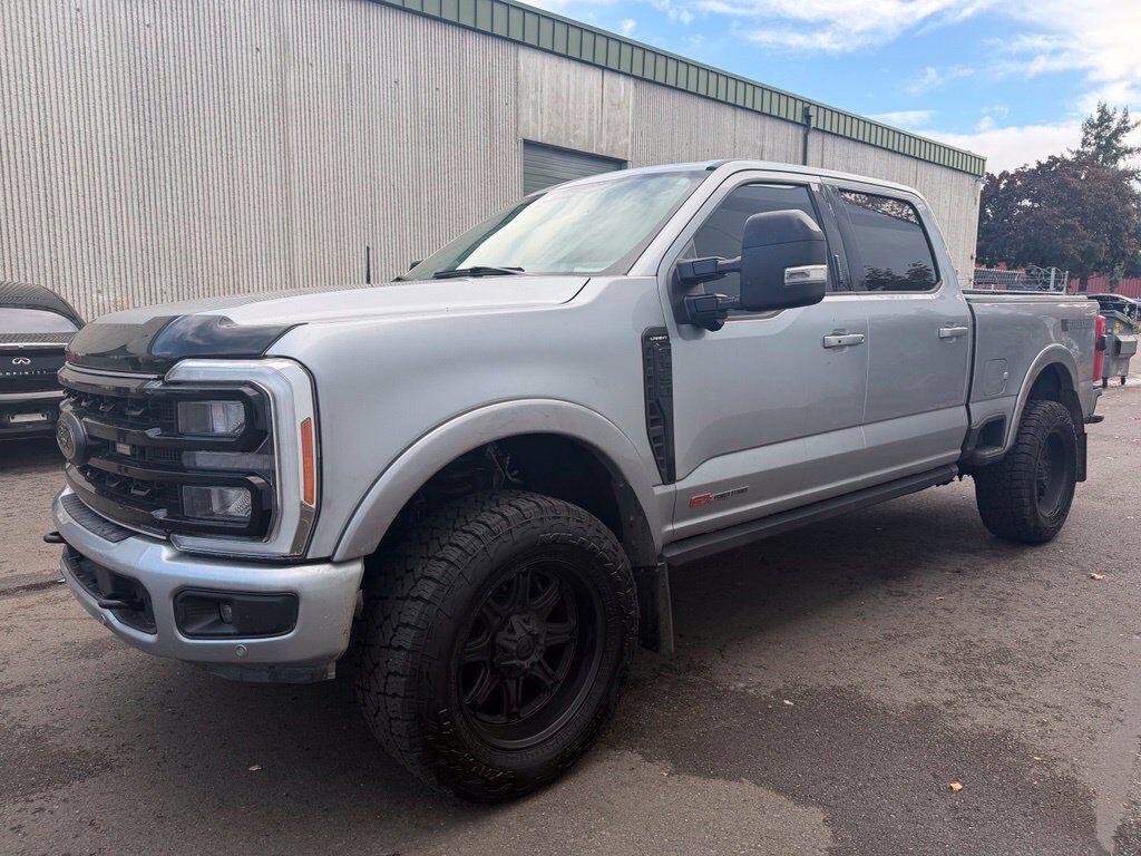 2023 Ford F-350SD Lariat