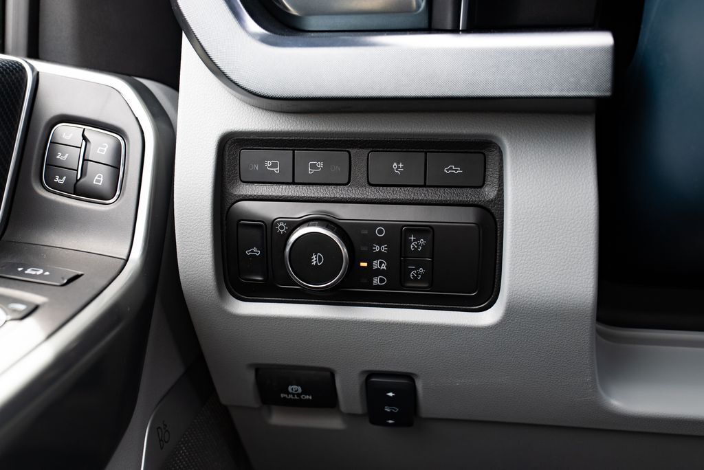 2023 Ford F-350SD Limited Milwaukie OR