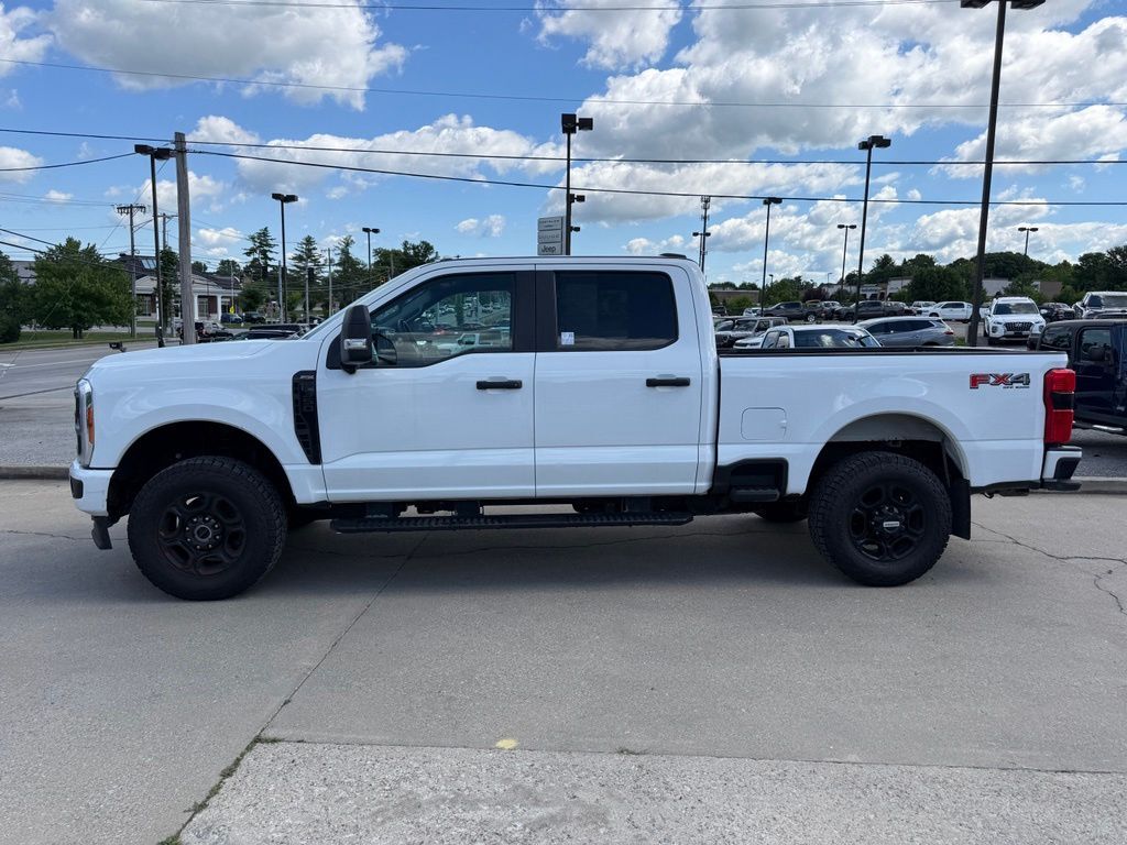 2023 Ford F-350SD XL Crestwood KY