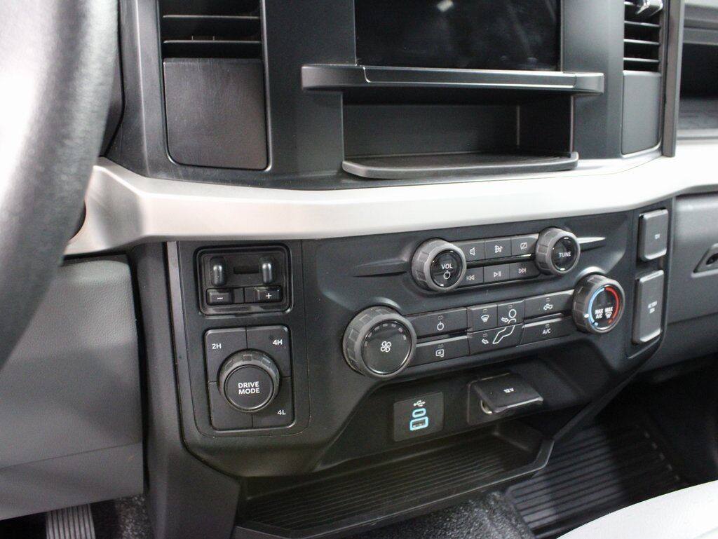 2023 Ford F-450 Super Duty 4x4 Crew Cab XL DRW Fond du Lac WI