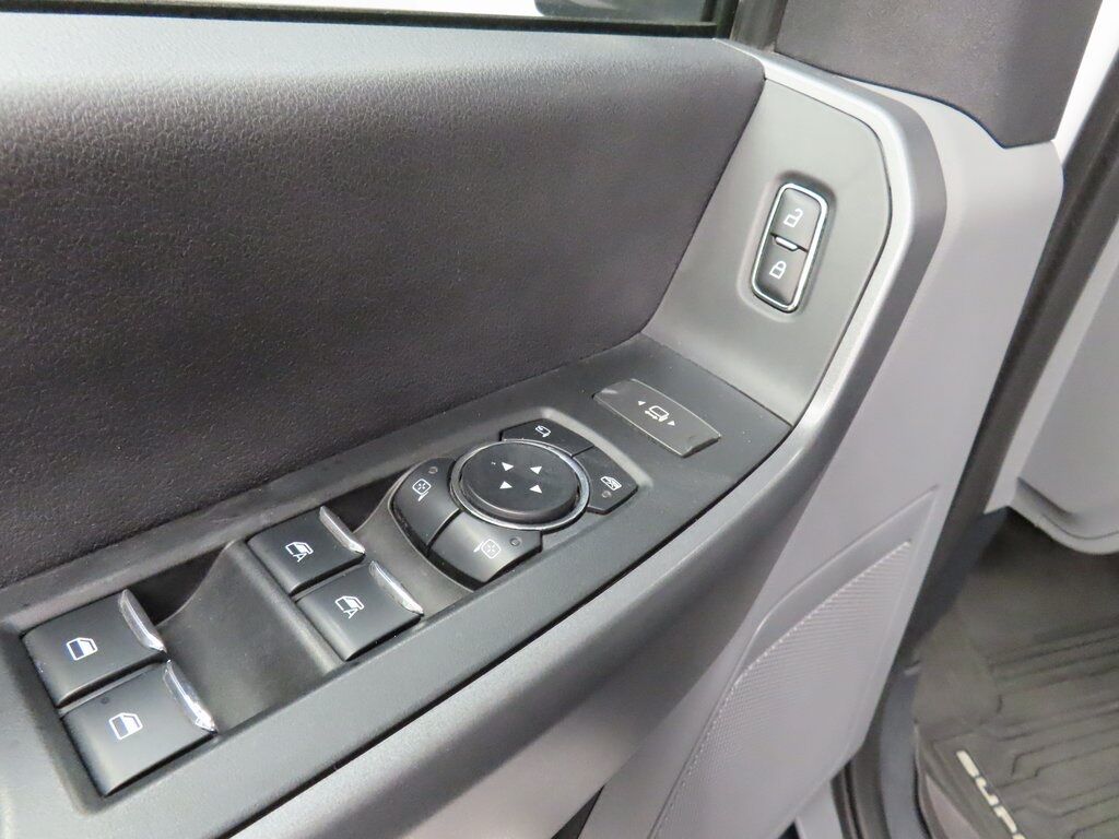2023 Ford F-450 Super Duty 4x4 Crew Cab XLT DRW Fond du Lac WI