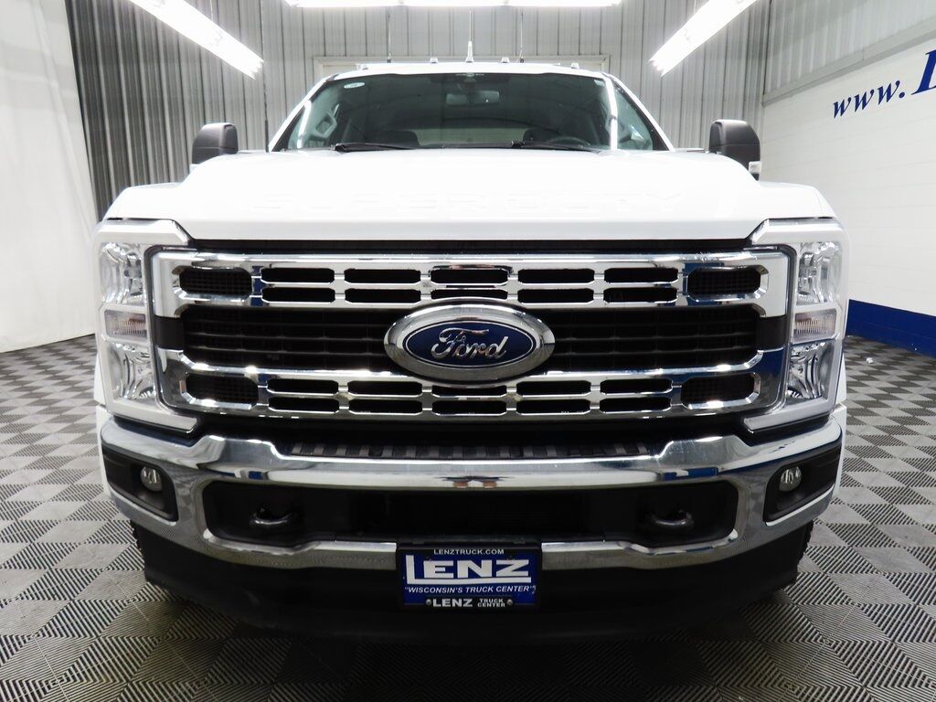 2023 Ford F-450 Super Duty 4x4 Crew Cab XLT DRW Fond du Lac WI