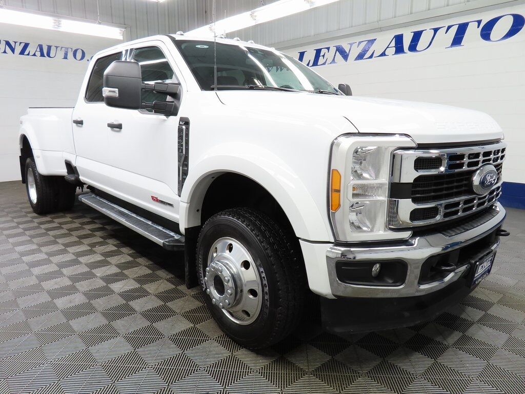 2023 Ford F-450 Super Duty 4x4 Crew Cab XLT DRW Fond du Lac WI