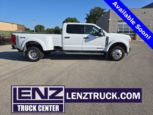 2023_Ford_F-450SD_4x4 Crew Cab XLT DRW_ Fond du Lac WI