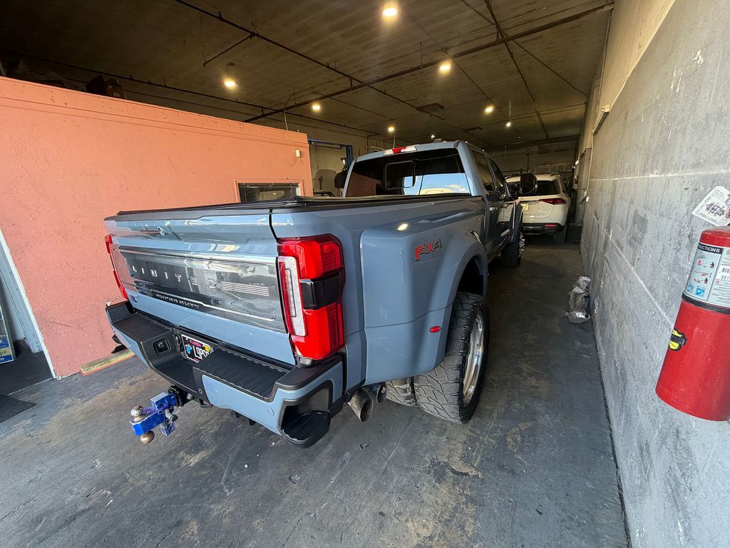 2023 Ford F-450SD Limited