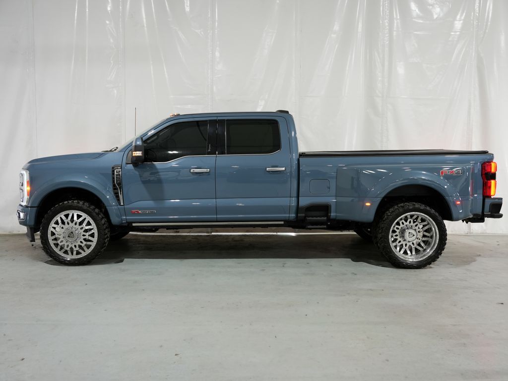 2023 Ford F-450SD Limited