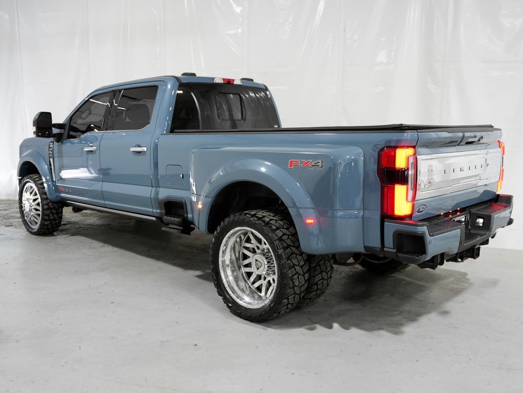 2023 Ford F-450SD Limited