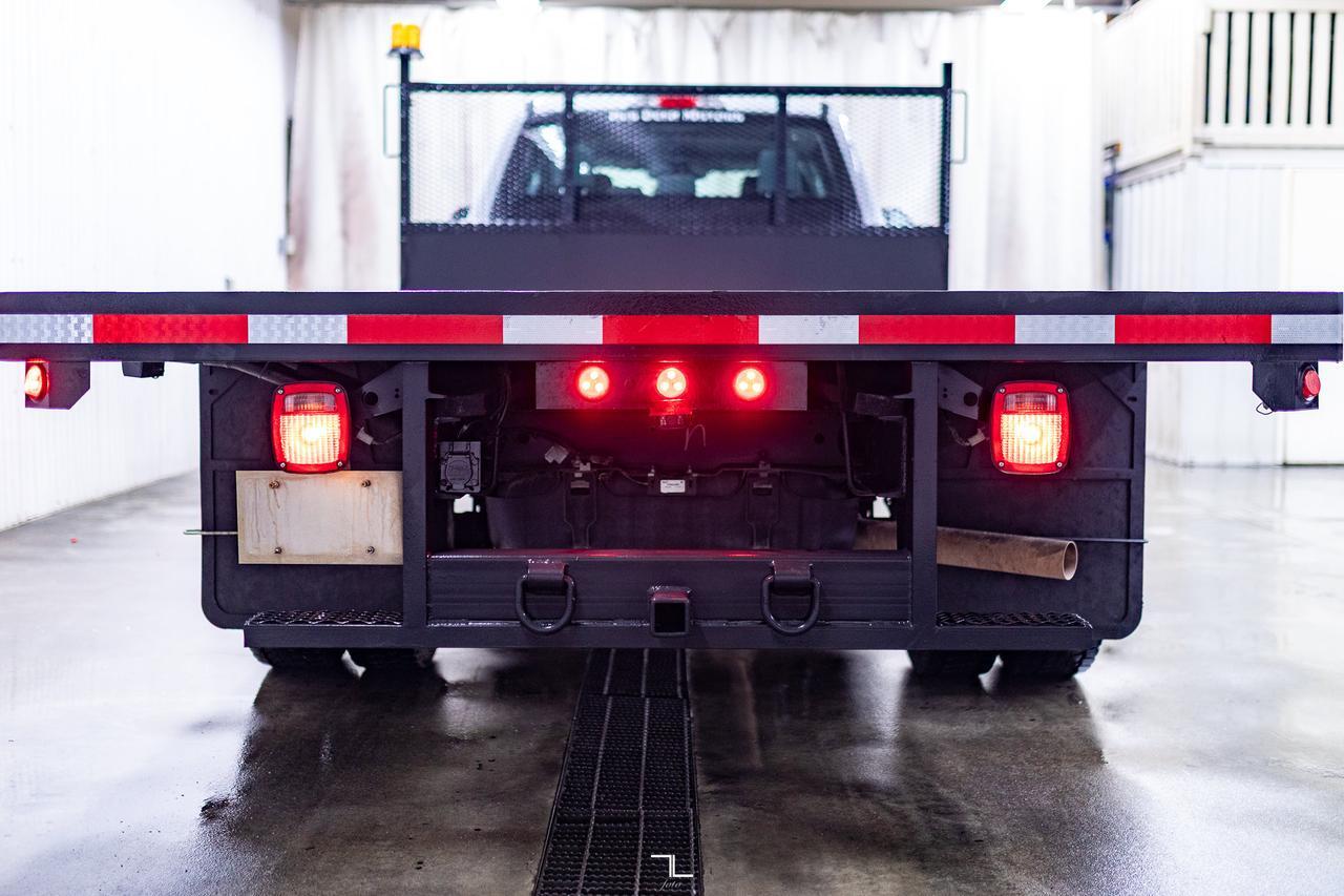 2023 Ford F-550 4x4 Crew Cab XL 12 Ft. Deck Diesel Red Deer AB