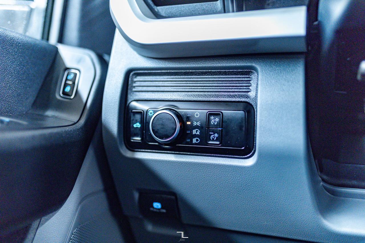 2023 Ford F-550 4x4 Crew Cab XL Deck Diesel BCam Red Deer AB