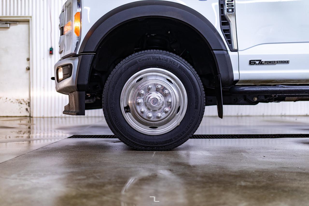 2023 Ford F-550 4x4 Crew Cab XLT Deck Diesel BCam Red Deer AB