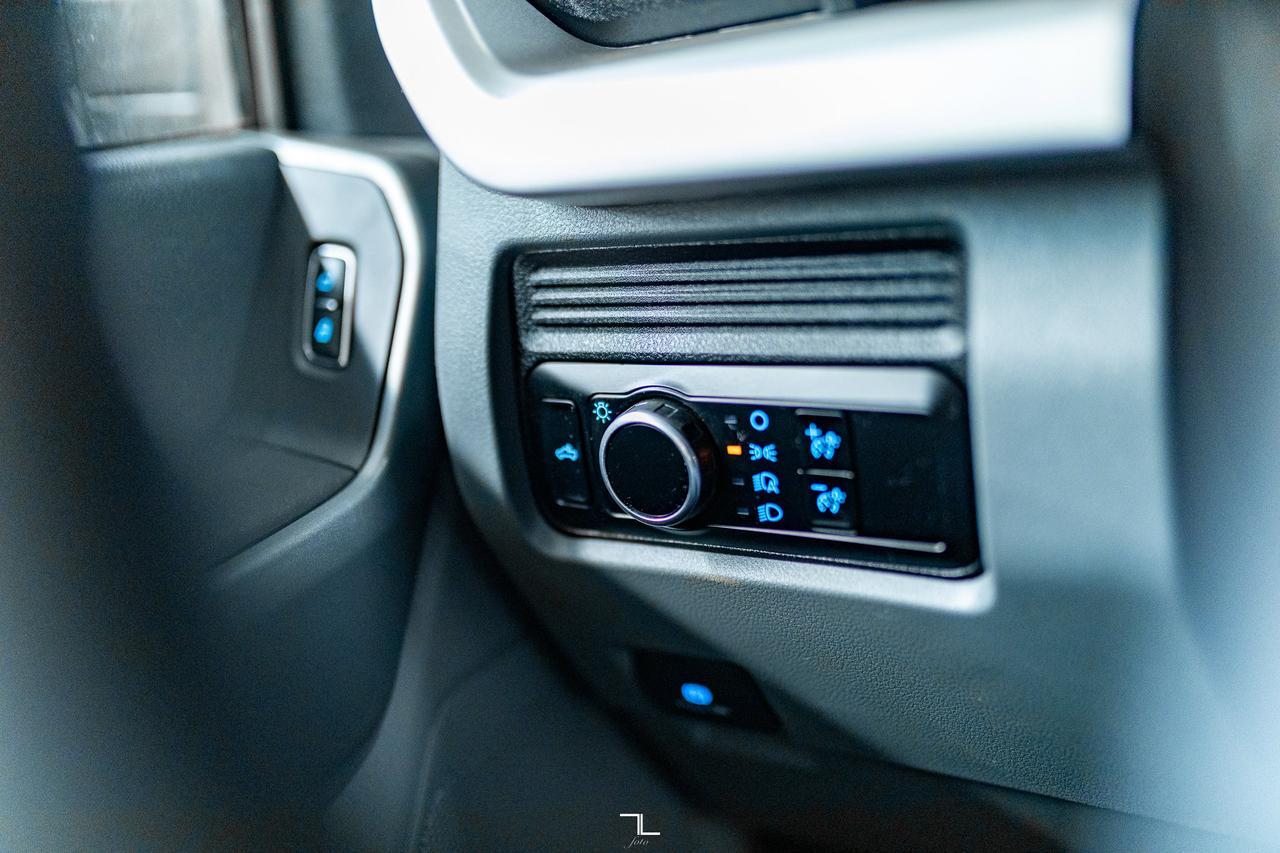 2023 Ford F-550 4x4 Crew Cab XLT Dually Deck Diesel PSeat BCam Red Deer AB