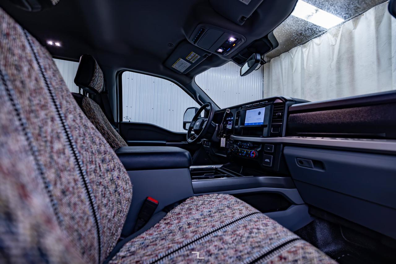 2023 Ford F-550 4x4 Crew Cab XLT Dump Box Diesel BCam Red Deer AB
