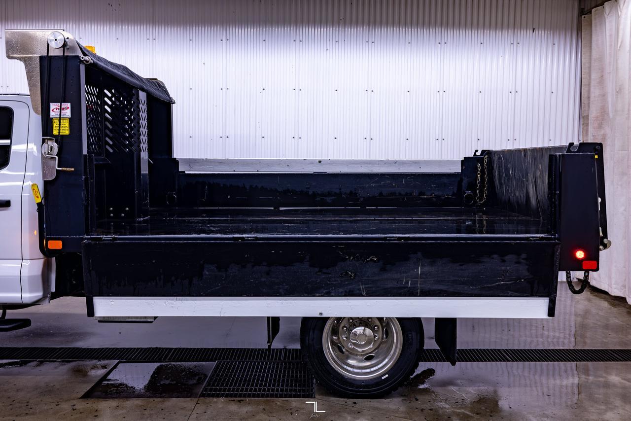 2023 Ford F-550 4x4 Crew Cab XLT Dump Box Diesel BCam Red Deer AB