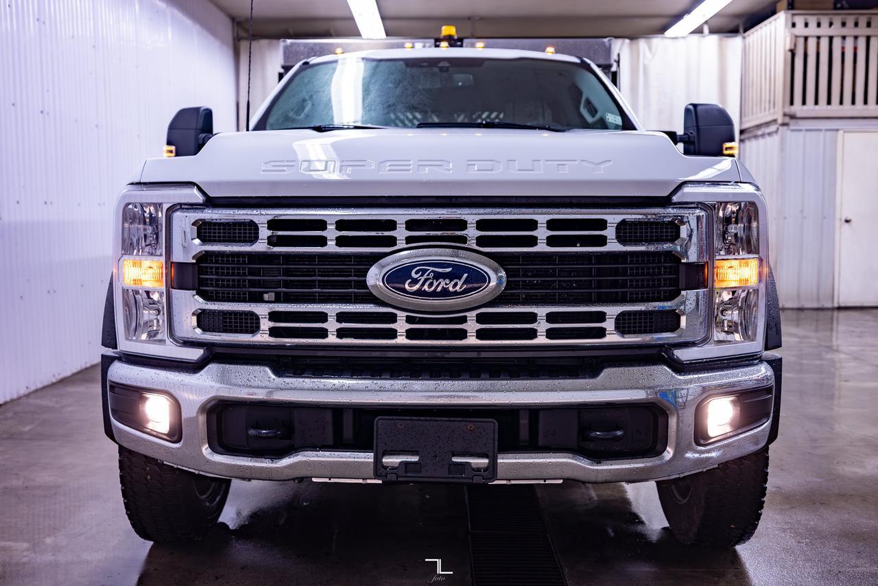 2023 Ford F-550 4x4 Crew Cab XLT Dump Box Diesel BCam Red Deer AB