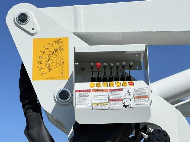 2023 Ford F-600XL 4x4 16&apos; Steel Flatbed Bucket Truck 59&apos; Working Height Dur-A-Lift DPM2-52DU Homestead FL