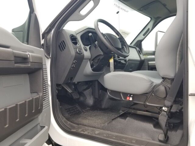 2023 Ford F-650 26' Dry Box Truck with 2,500 lb Lift Gate Homestead FL