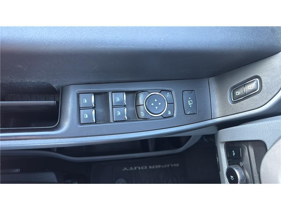 2023 Ford F350 Super Duty Crew Cab XLT Pickup 4D 6 3/4 ft Folsom CA