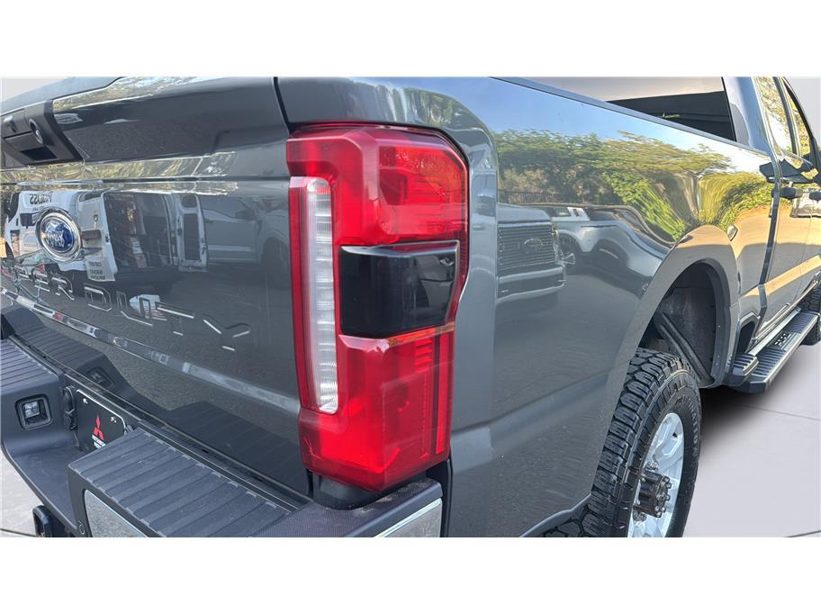 2023 Ford F350 Super Duty Crew Cab XLT Pickup 4D 6 3/4 ft Folsom CA
