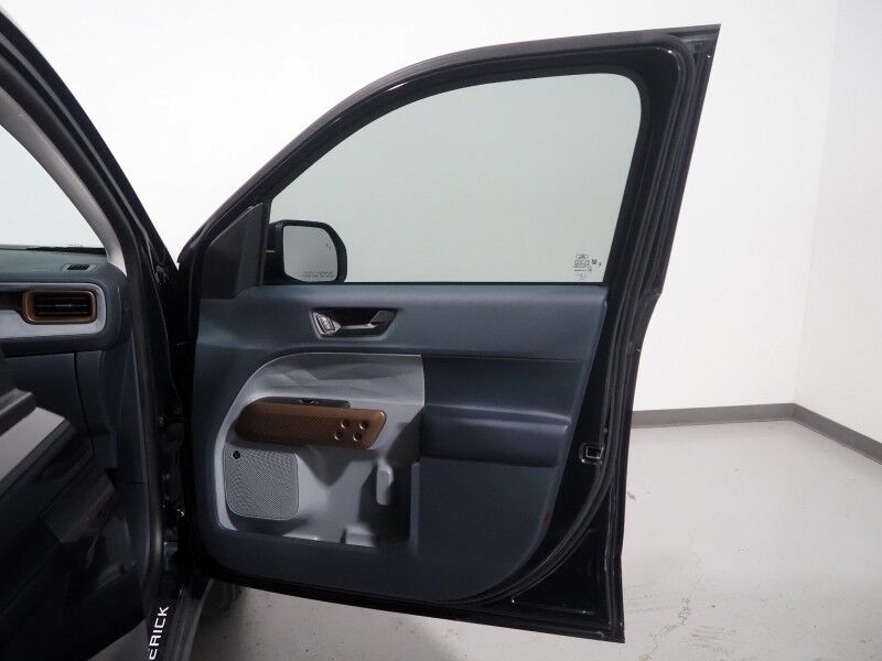 2023 Ford Maverick Lariat SuperCrew *LARIAT LUXURY PKG, NAVIGATION, ADAPTIVE CRUISE, SAFETY ALERTS, BACKUP-CAMERA, COLOR TOUCHSCREEN, HEATED SEATS/STEERING, KEYLESS ENTRY, BANG & OLUFSEN, WIRELESS CHARGING, ANDROID & APPLE Round Rock TX