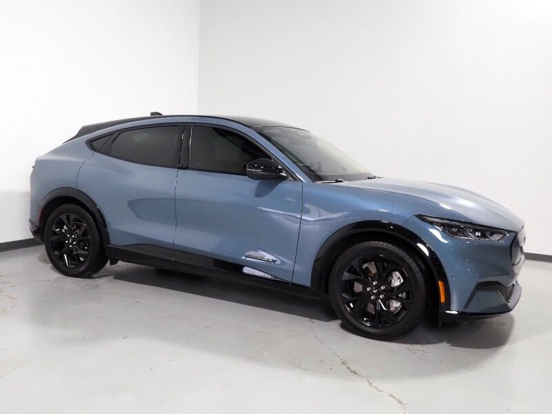 2023 Ford Mustang Mach-E Premium *EXTENDED RANGE BATTERY, NITE PONY PKG, PANORAMA GLASS ROOF, NAVIGATION, DIGITAL COCKPIT, SAFETY ALERTS, ADAPTIVE CRUISE, 360 VIEW CAMERAS, HEATED SEATS/STEERING, BANG & OLUFSEN, WIRELESS CHARGING, APPLE CARPLAY