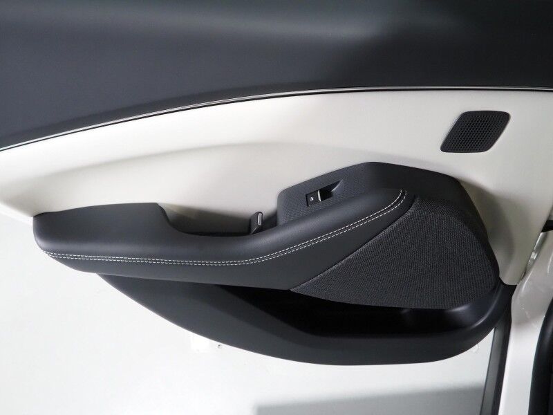 2023 Ford Mustang Mach-E Premium *EXTENDED RANGE BATTERY, PANORAMA GLASS ROOF, NAVIGATION, DIGITAL COCKPIT, SAFETY ALERTS, ADAPTIVE CRUISE, 360 VIEW CAMERAS, HEATED SEATS/STEERING, BANG & OLUFSEN, WIRELESS CHARGING, APPLE CARPLAY Round Rock TX