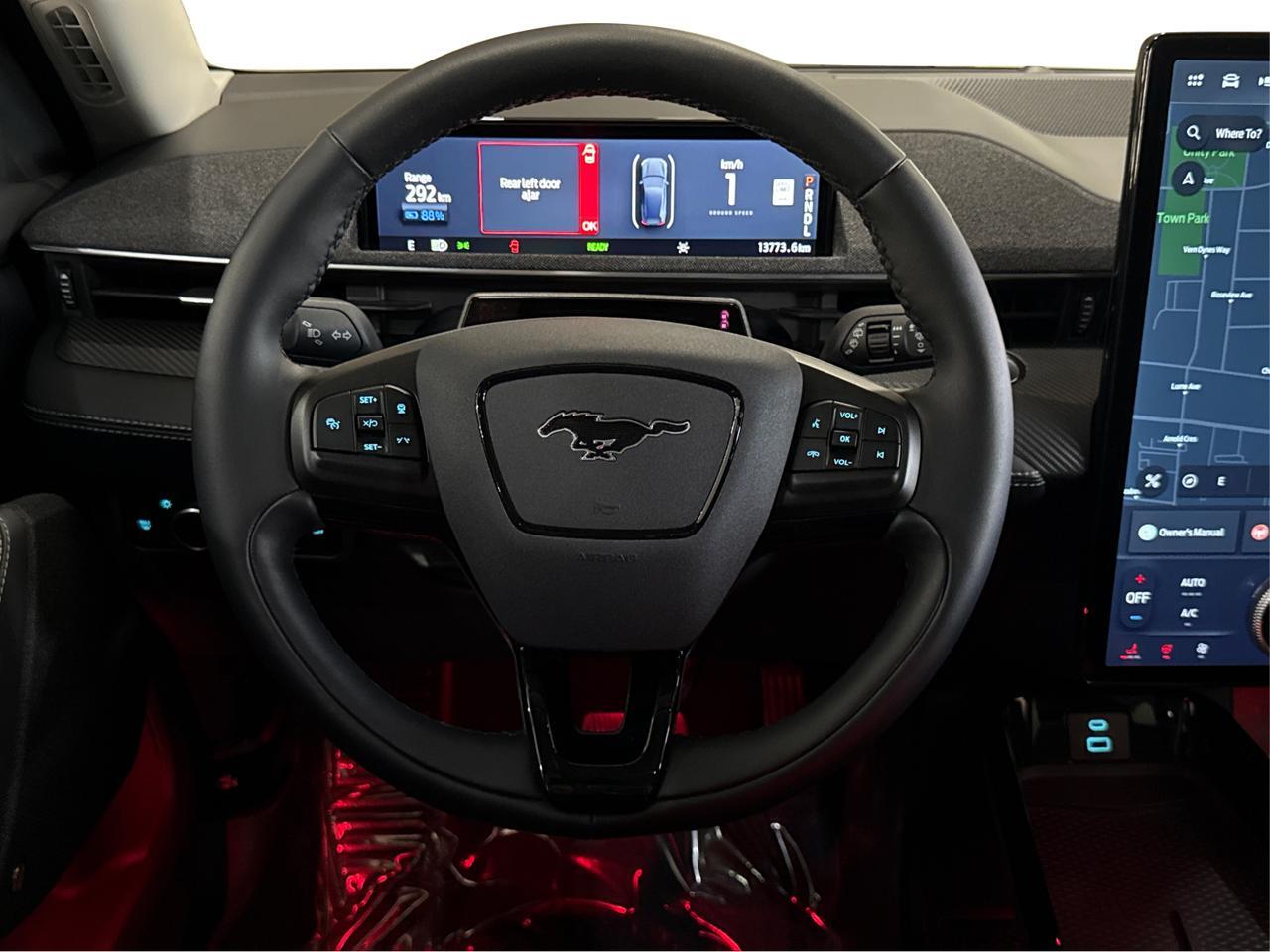 2023 Ford Mustang Mach-E Premium / ONE OWNER / NO ACCIDENT/CLEAN CARFAX Richmond Hill ON