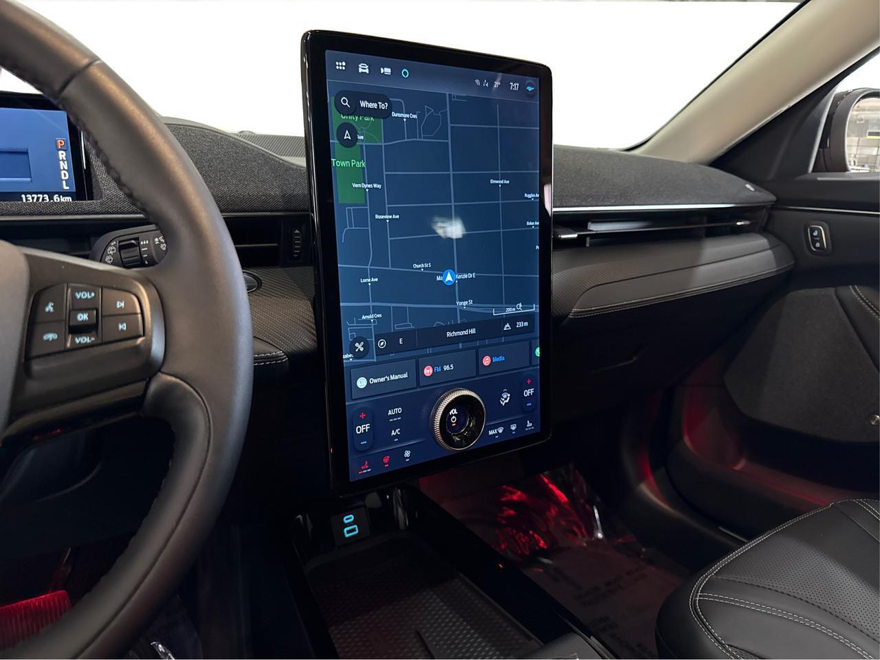 2023 Ford Mustang Mach-E Premium / ONE OWNER / NO ACCIDENT/CLEAN CARFAX Richmond Hill ON