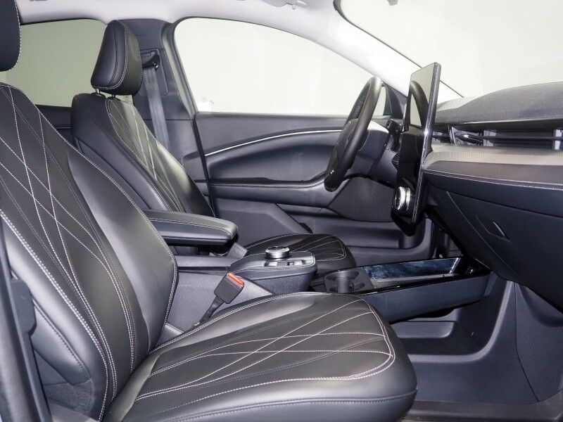 2023 Ford Mustang Mach-E Select *NAVIGATION, DIGITAL COCKPIT, SAFETY ALERTS, ADAPTIVE CRUISE, 360 VIEW CAMERAS, COLOR TOUCHSCREEN, KEYLESS ENTRY, WIRELESS CHARGING, APPLE CARPLAY Round Rock TX